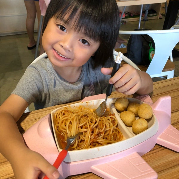 Pistachio Kids Friendly Cafe Batu 9 Cheras, Selangor