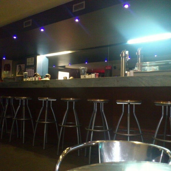 4/1/2013 tarihinde Antonio R.ziyaretçi tarafından Jov&#39;s Bar'de çekilen fotoğraf