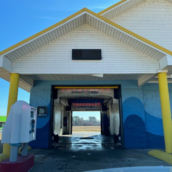 Photos at Cruzin Car Wash Car Wash in Maumelle