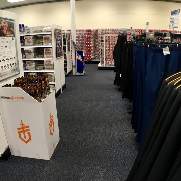 Military Clothing And Sales Fort Leavenworth, KS