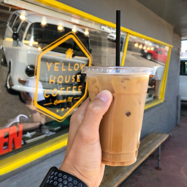 6/8/2018 tarihinde Jimmy H.ziyaretçi tarafından Yellow House Coffee'de çekilen fotoğraf