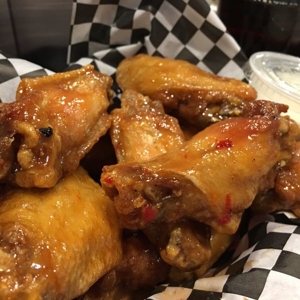 Bathtub Billy's Wood Fired Pizzeria, Bar & Grill Rochester, NY