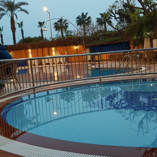 Kleopatra beach hotel 4 турция аланья. Турция клеопатра бич 4 алания. Элис дрим бич отель. Пляж клеопатры. Аланья отель dreams beach.