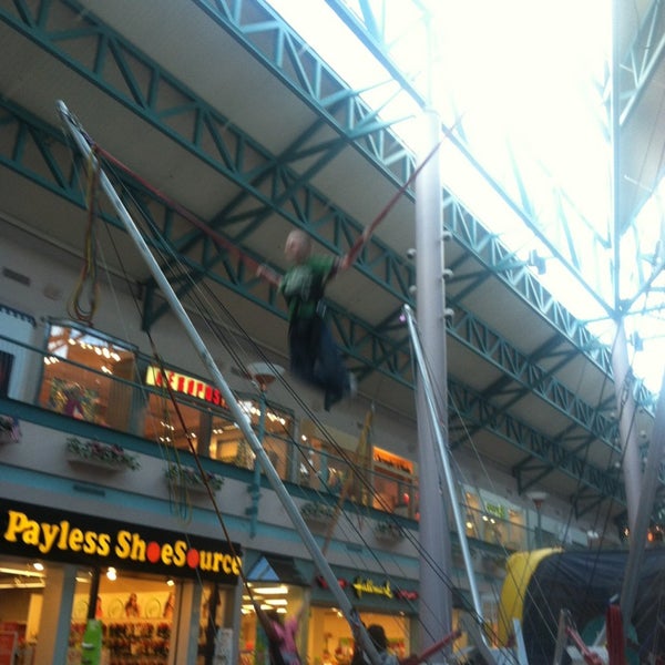 payless galleria mall