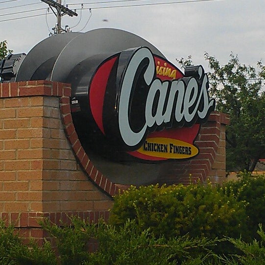 Photo taken at Raising Cane&#39;s Chicken Fingers by Wendy Y. on 6/30/2013