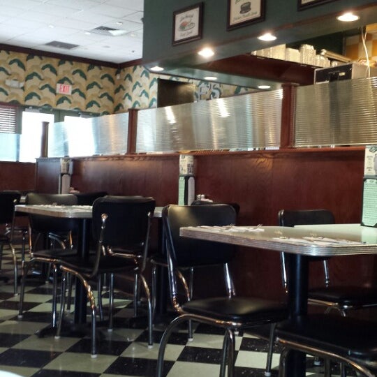 4/10/2014 tarihinde Euridice C.ziyaretçi tarafından Lucille&#39;s American Cafe'de çekilen fotoğraf