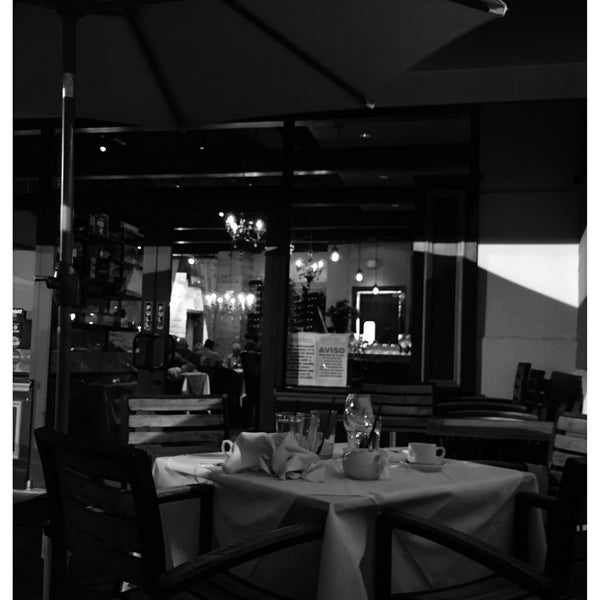9/29/2016 tarihinde Lena S.ziyaretçi tarafından Etoile Cuisine et Bar'de çekilen fotoğraf