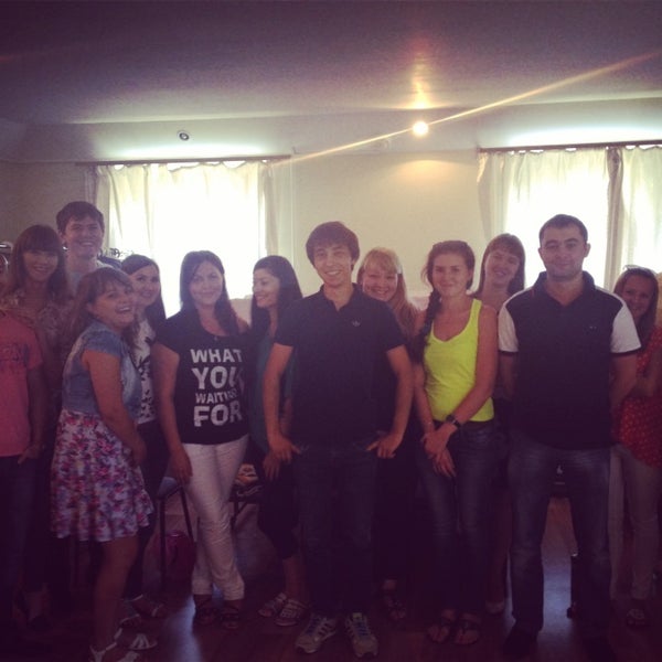 дк геофизик октябрьский афиша. памятник ленину поселок октябрьский. городской дом культуры октябрьский башкортостан. дом культуры геофизик октябрьский башкортостан. дк геофизик октябрьский город октябрьский.