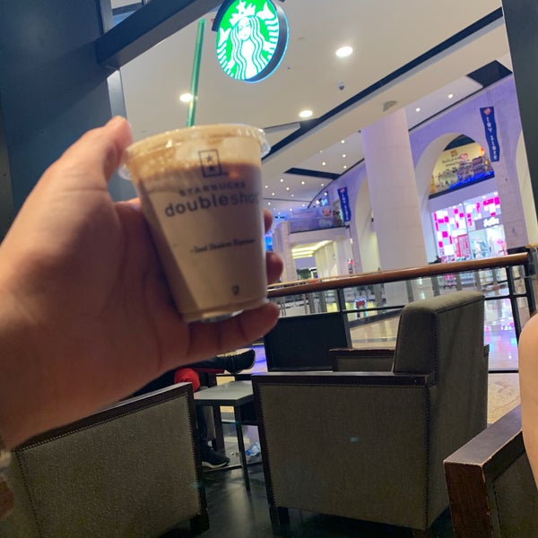 11/28/2019에 Al Ak 🔱님이 Starbucks에서 찍은 사진