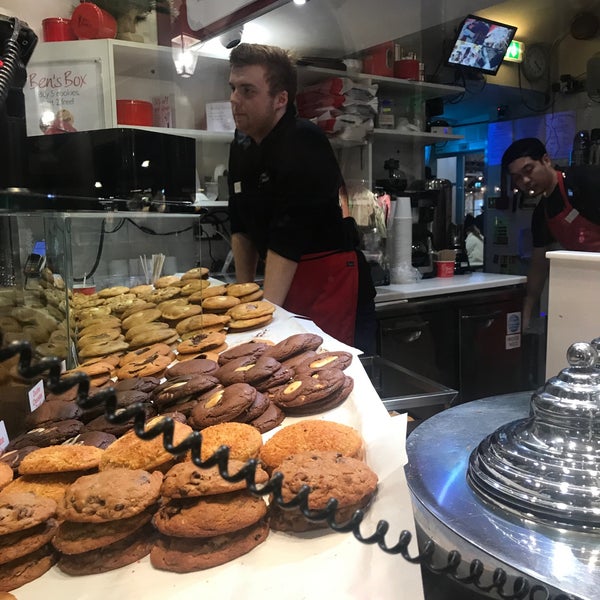 12/21/2018にFatmaがBen&#39;s Cookiesで撮った写真