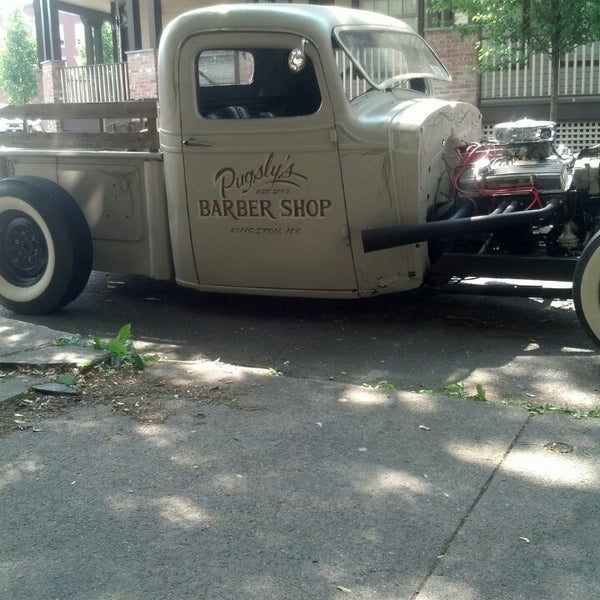 Pugsly S Barber Shop 10 Tips From 86 Visitors