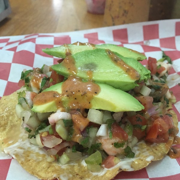 Photo prise au Baja Taco Shop par Jozzafath H. le10/7/2016