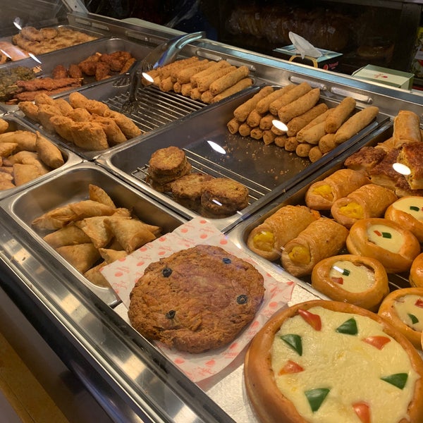 Tehzeeb Bakers 81, Blue Area, Jinnah Avenue