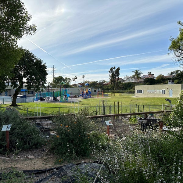 Flora Vista Elementary School Elementary School