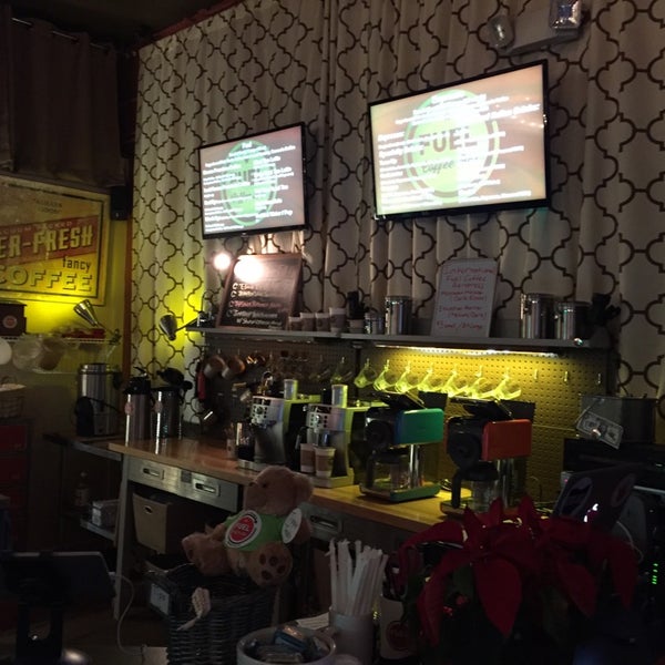 Foto scattata a Fuel Coffee Bar da Yan Z. il 1/2/2015