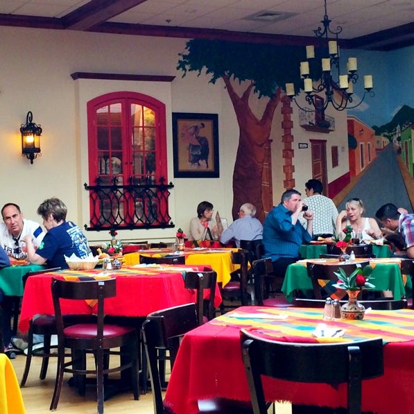 Foto tomada en Hay Caramba! Restaurant and Cocktail Bar  por Sandra D. el 8/9/2014