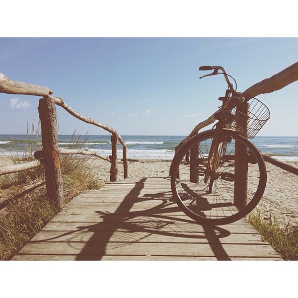 Spiaggia Libera Monumento Al Pescatore Foto Di Tortoreto