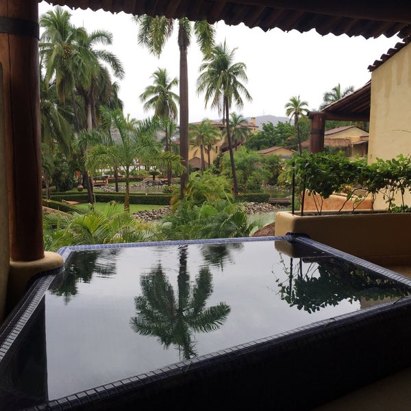 Photo taken at Viceroy Zihuatanejo by Playapixie on 3/15/2015