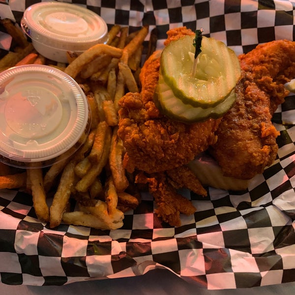 Photo taken at Outlanders Southern Chicken by Edward M. on 12/8/2018
