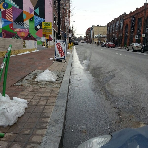 Metro Cleaners Laundry Service in Charles North