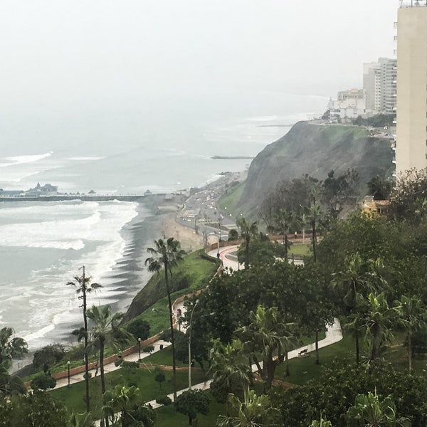 รูปภาพถ่ายที่ Belmond Miraflores Park โดย alexander s. เมื่อ 10/10/2016