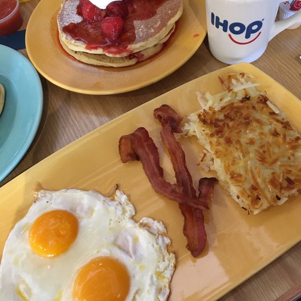 Das Foto wurde bei IHOP Juriquilla von Vanessa V. am 2/1/2021 aufgenommen