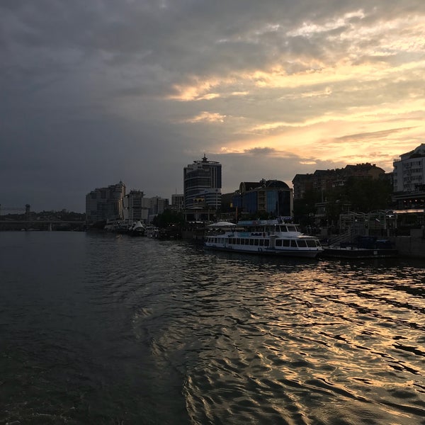 Маймакса архангельск порт. Плавдача разнежье. Мойка 62 санкт-петербург причал. Деревянный плавучий город. Причалы на мойке санкт-петербург.