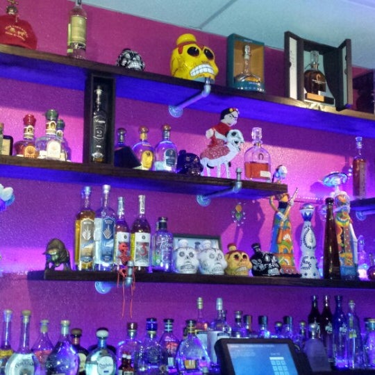 Foto tirada no(a) Catrinas Tacos and Tequila Bar por John R. em 1/20/2015
