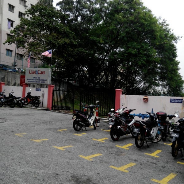 Klinik Cure Care 1malaysia Persada Office In Kuala Lumpur