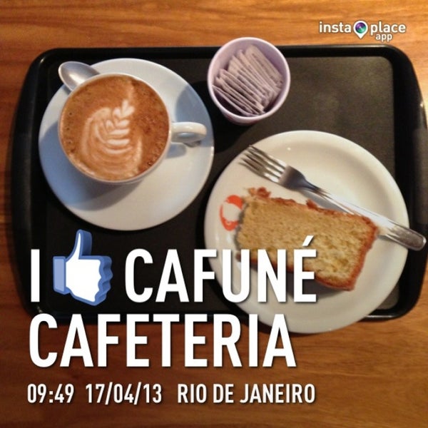 Photo taken at Cafuné Cafeteria by Claudio M. on 4/17/2013