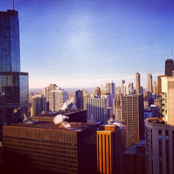 Foto diambil di DDB Chicago oleh Keaton W. pada 2/27/2014