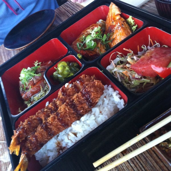 Снимок сделан в Ono Japanese Dining пользователем Petra I. 9/5/2013