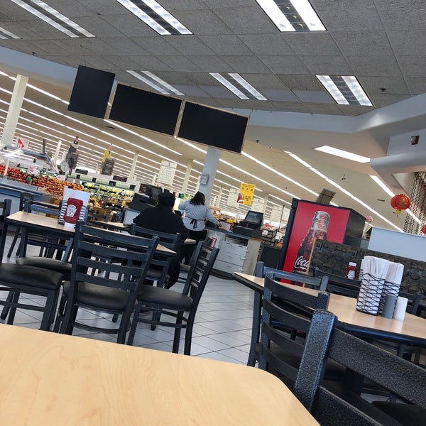 HyVee Grocery Store in Davenport