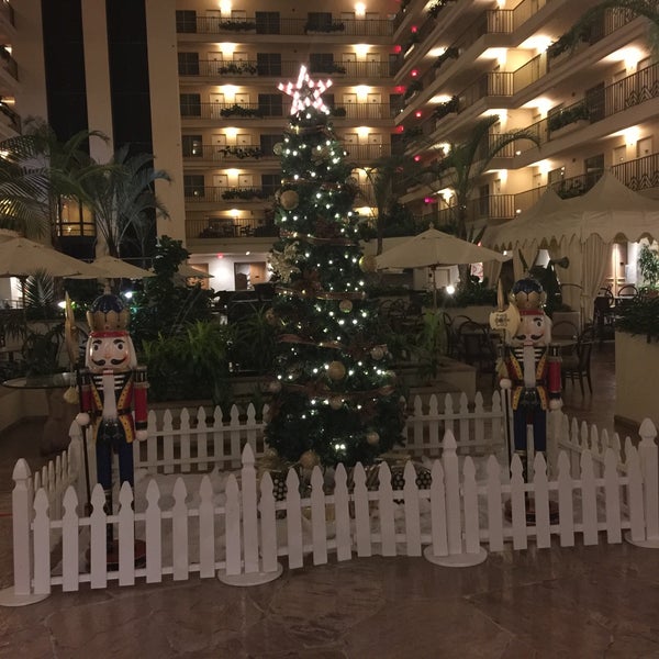 Photo taken at Embassy Suites by Hilton by Diane T. on 12/22/2015