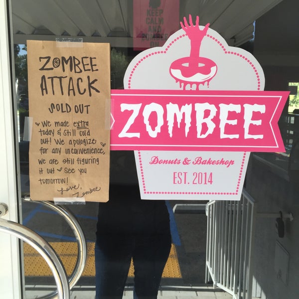 Photo taken at Zombee Donuts by Diane T. on 4/11/2015
