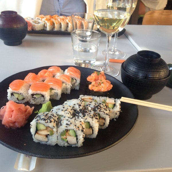Photo taken at Sushi&#39;n&#39;Roll by Alina T. on 8/6/2013