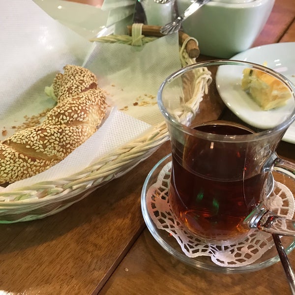 Photo taken at Simit House Cafe &amp; Bakery by Юлия С. on 9/23/2018