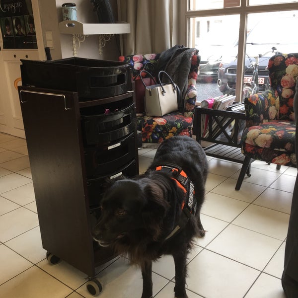 Coiffure Caresse Salon Barbershop