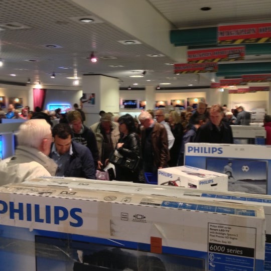 Photo taken at Philips myshop by Johan P. on 10/9/2012