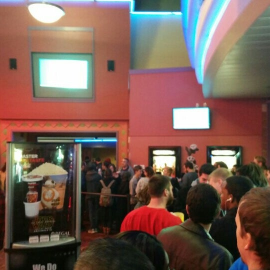 Regal UA Main Street Theatre 372040 Main Street'da fotoğraflar