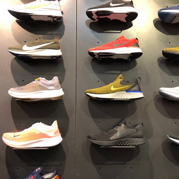 nike outlets melbourne