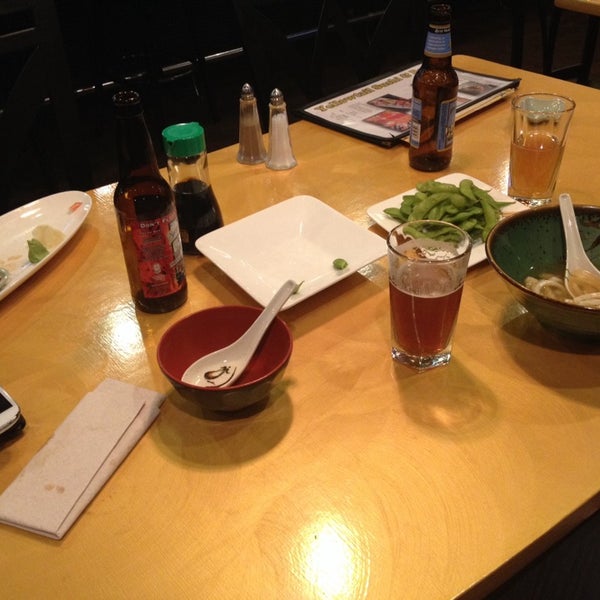 11/12/2013에 Lisa H.님이 Yellow Tail Sushi &amp; Bar에서 찍은 사진
