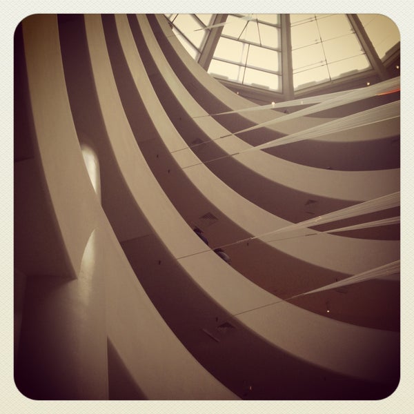 Photo taken at Solomon R. Guggenheim Museum by Fernanda B. on 5/7/2013