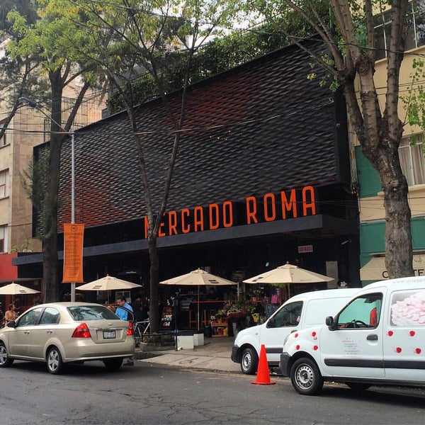 Foto tirada no(a) Mercado Roma por Raul M. em 9/3/2015