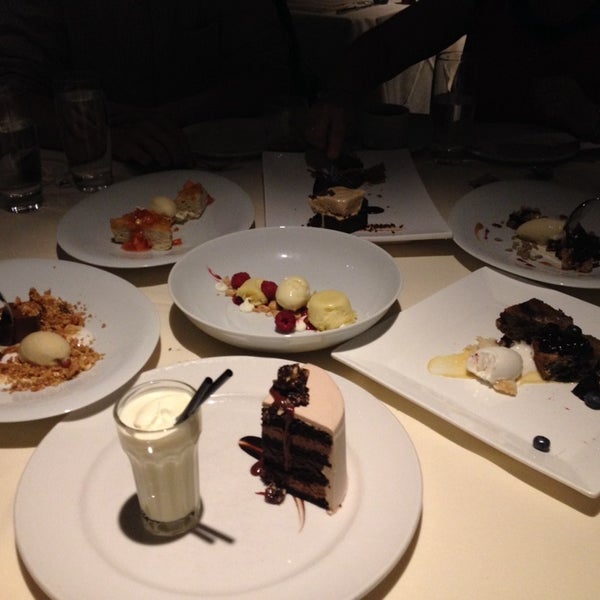 Das Foto wurde bei mk The Restaurant von Thalia R. am 8/6/2014 aufgenommen