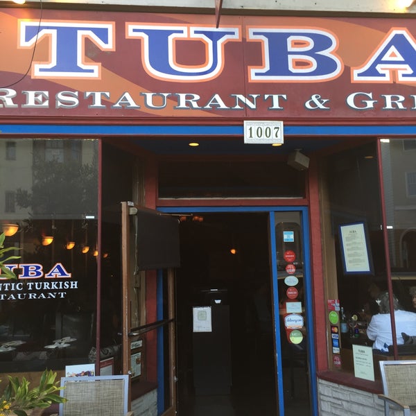Снимок сделан в Tuba - Authentic Turkish Restaurant пользователем Taner G. 7/12/2016
