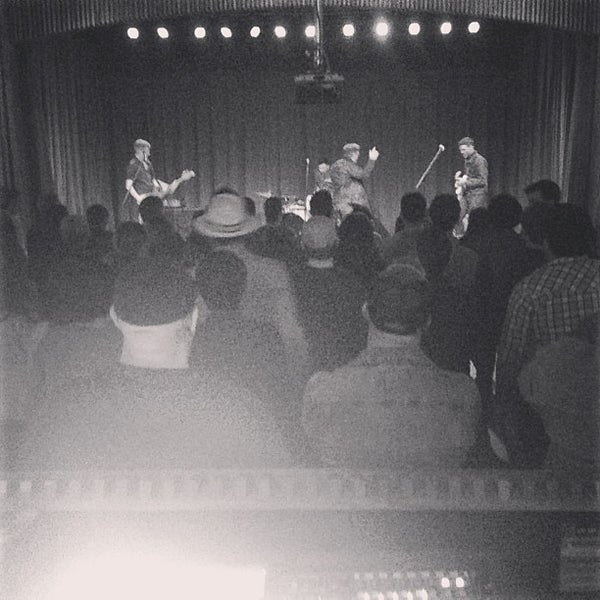 Foto diambil di Live Oak Music Hall &amp; Lounge oleh Cal Q. pada 3/20/2013