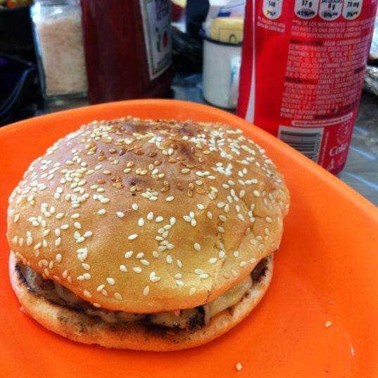 Photo taken at Campa&#39;s Hamburgers by Bruno S. on 9/30/2012