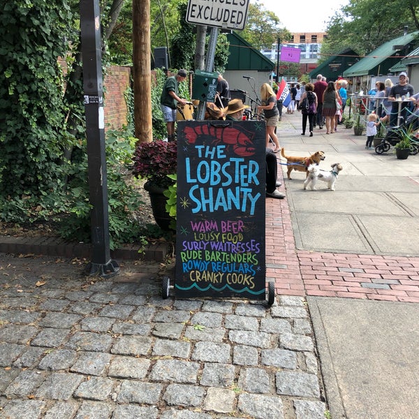 That sign was a total lie! My daughter said “Everyone is so nice here. Whenever I look at them, they smile at me.”!! Also, the lobster roll was delicious!