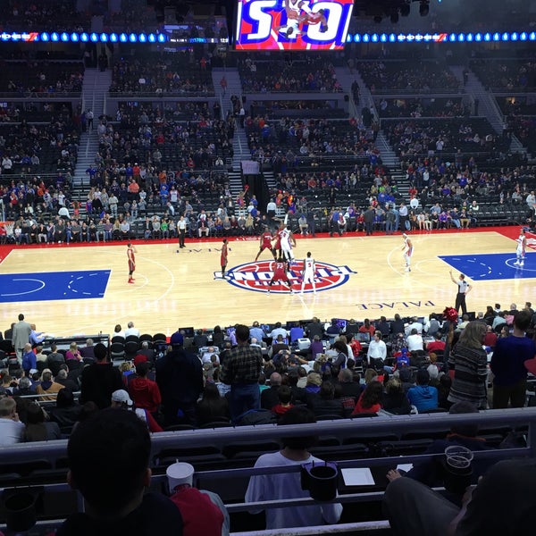 รูปภาพถ่ายที่ The Palace of Auburn Hills โดย Jason G. เมื่อ 11/24/2016